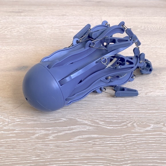 IKEA Pressa Hanging Dryer with 16 clips in blue - Picture 7 of 9